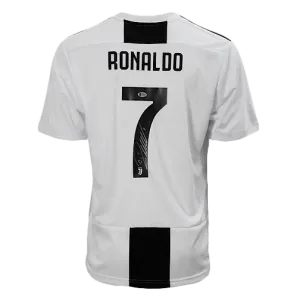 Cristiano Ronaldo Signed Pro Juventus White Soccer Jersey (Beckett)