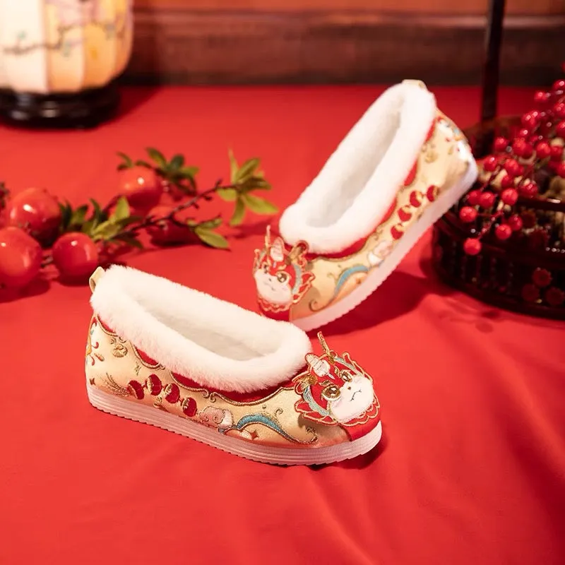 Hanfu Shoes: Fluffy Dragon