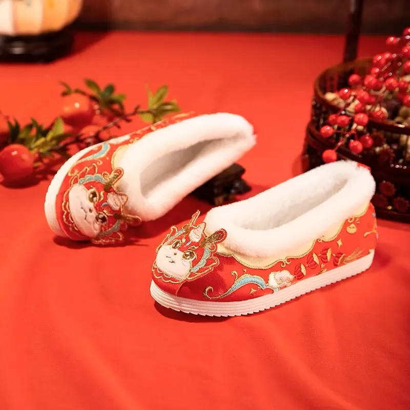 Hanfu Shoes: Fluffy Dragon