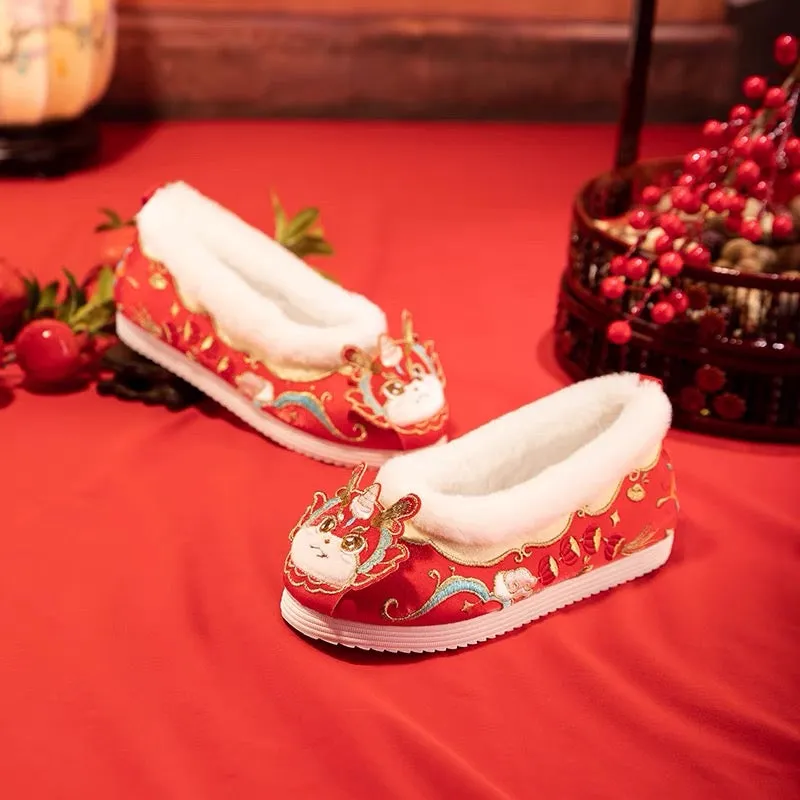 Hanfu Shoes: Fluffy Dragon