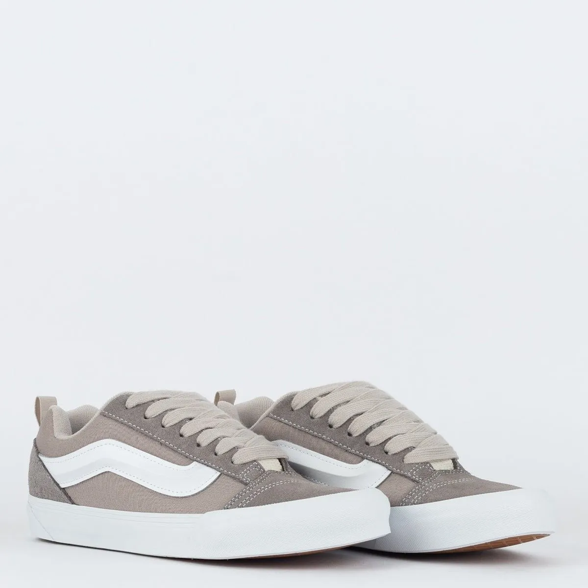 Vans Men's Knu Skool Shoes - Grey / White